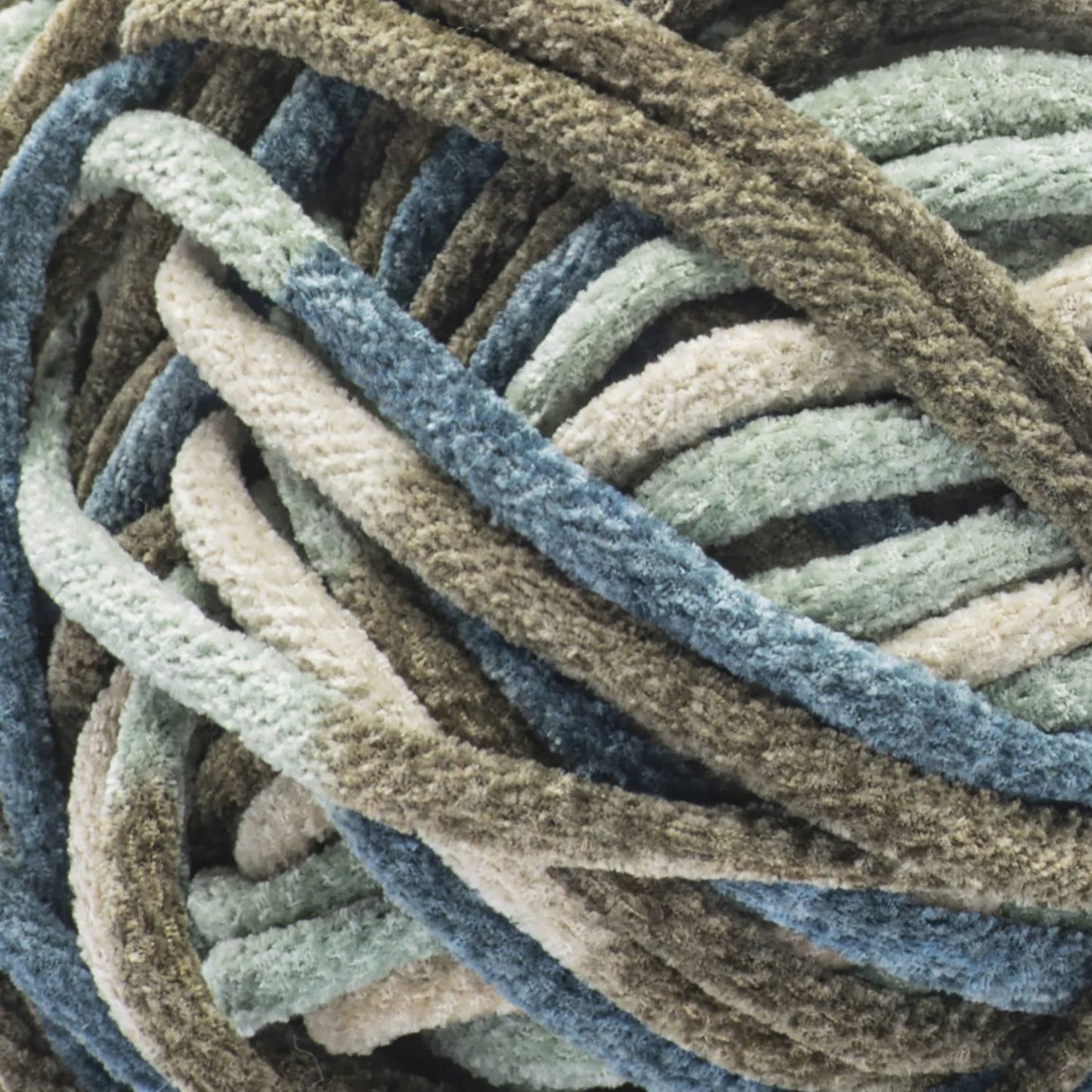Bernat Plush Yarn (250gr/8.8oz) - Clearance shades