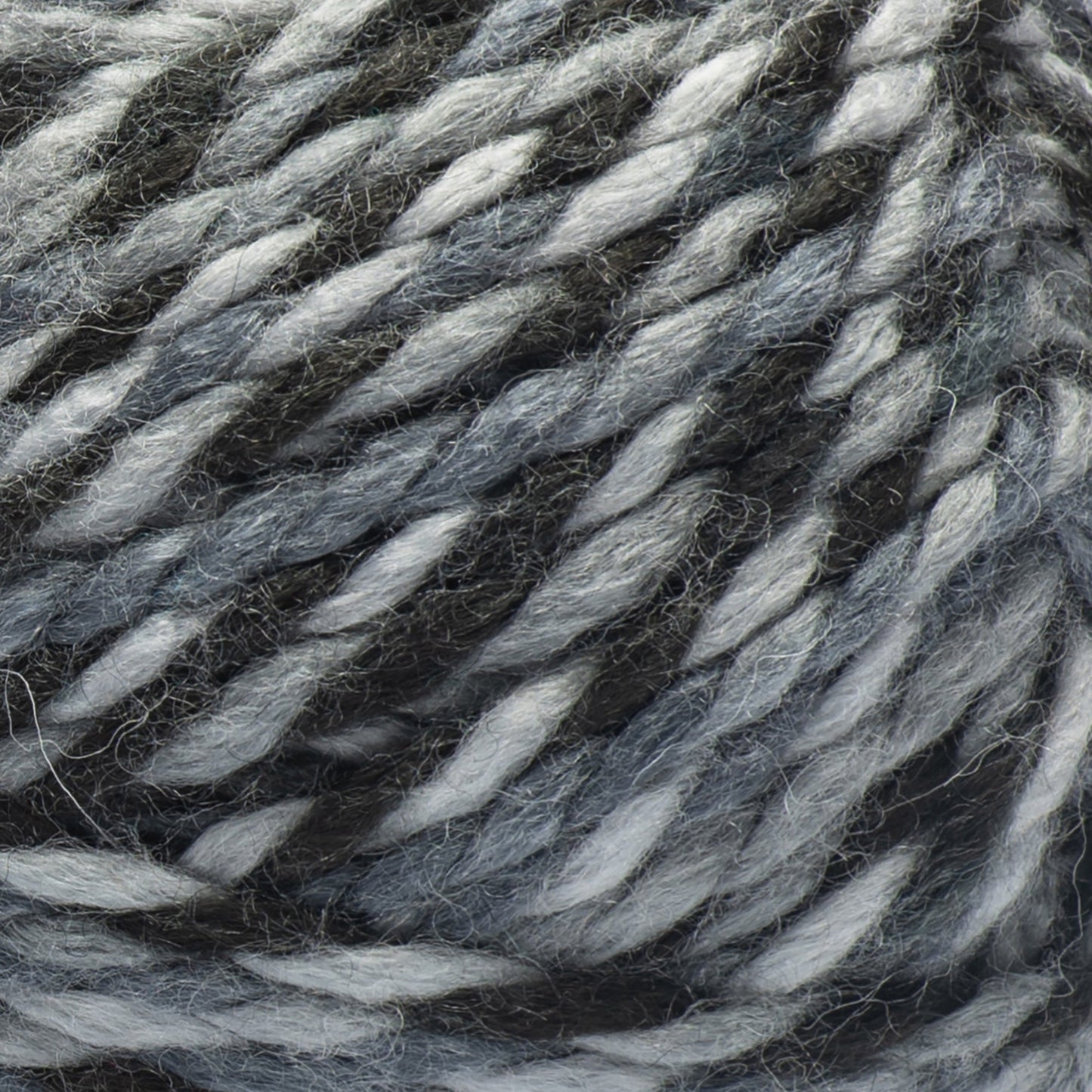 Bernat Spark Yarn (225g/7.9oz)